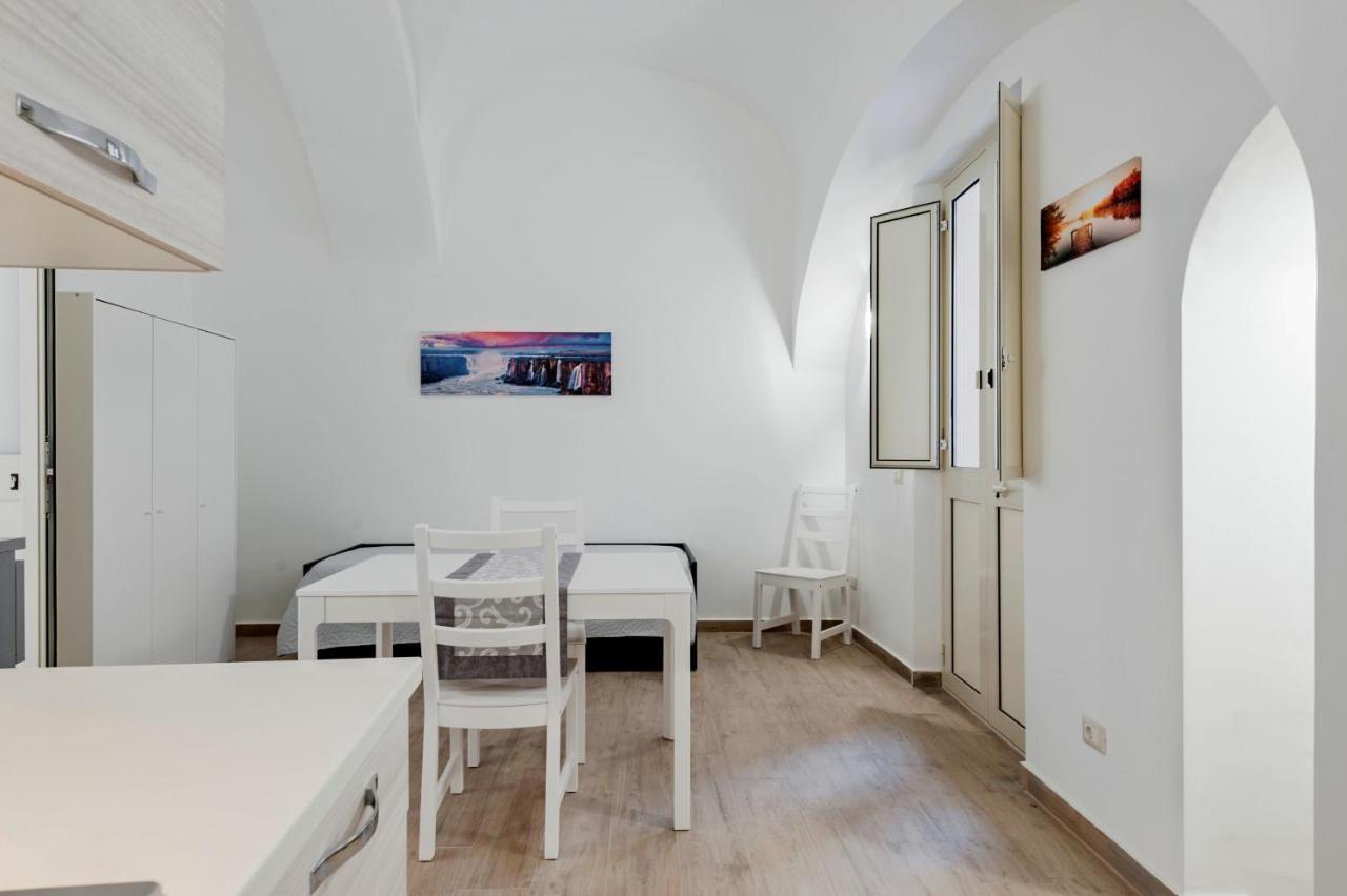 Trinita' 57 Apartments By Wonderful Italy คาตาเนีย ภายนอก รูปภาพ