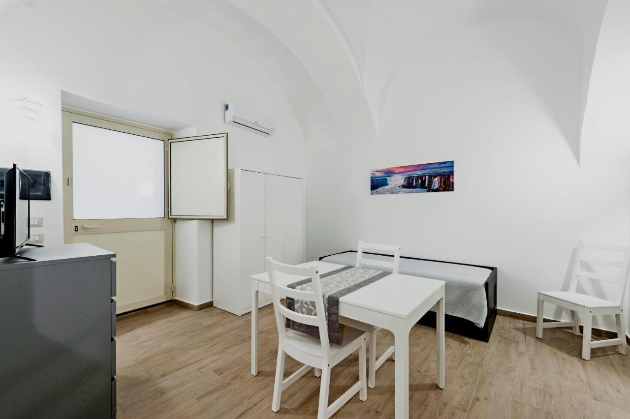 Trinita' 57 Apartments By Wonderful Italy คาตาเนีย ภายนอก รูปภาพ