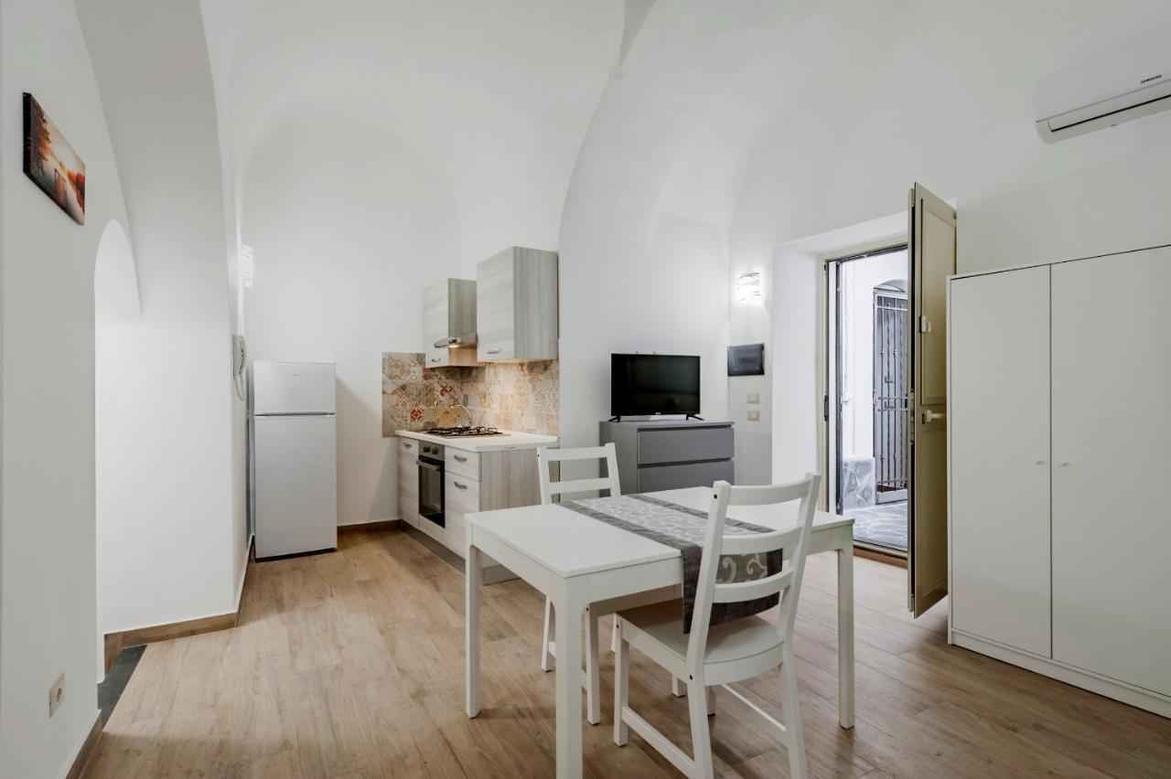 Trinita' 57 Apartments By Wonderful Italy คาตาเนีย ภายนอก รูปภาพ