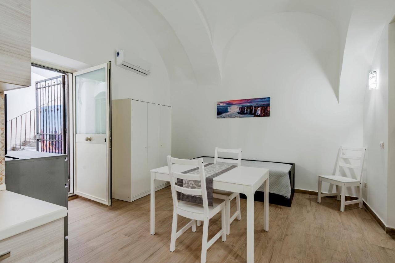 Trinita' 57 Apartments By Wonderful Italy คาตาเนีย ภายนอก รูปภาพ